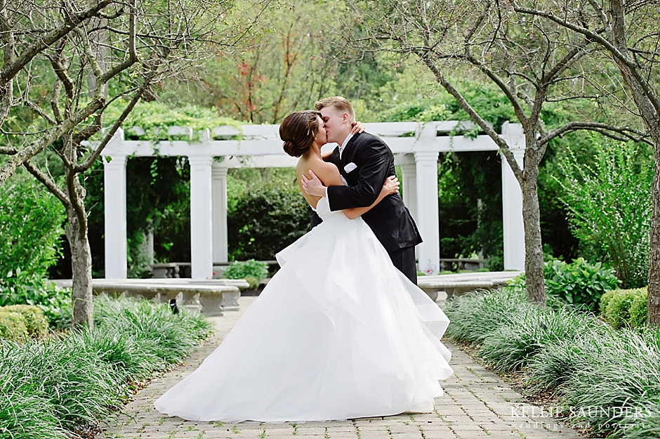 Wellers First Look Pictures, wedding first look